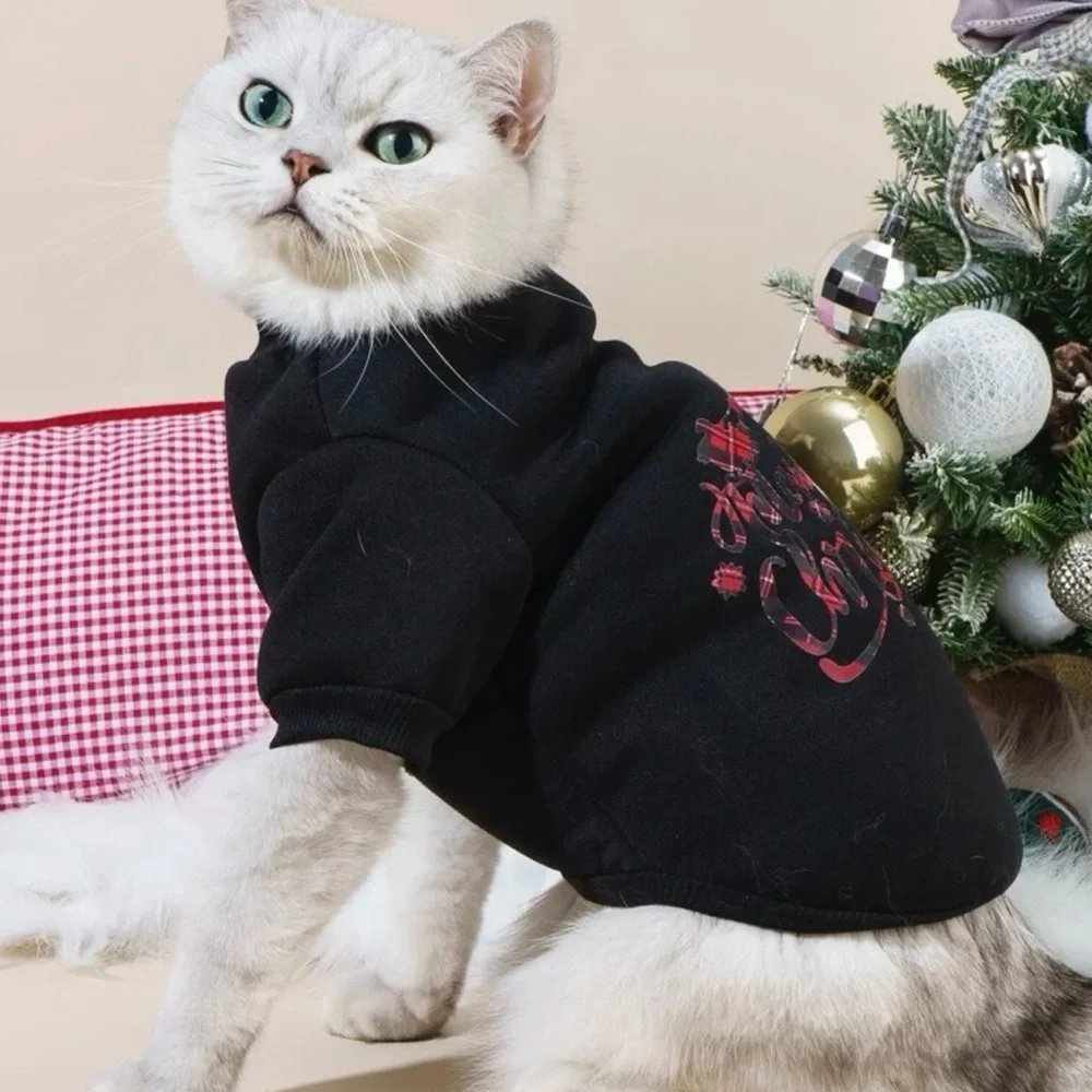 Merry Christmas graphic cat/dog sweater M